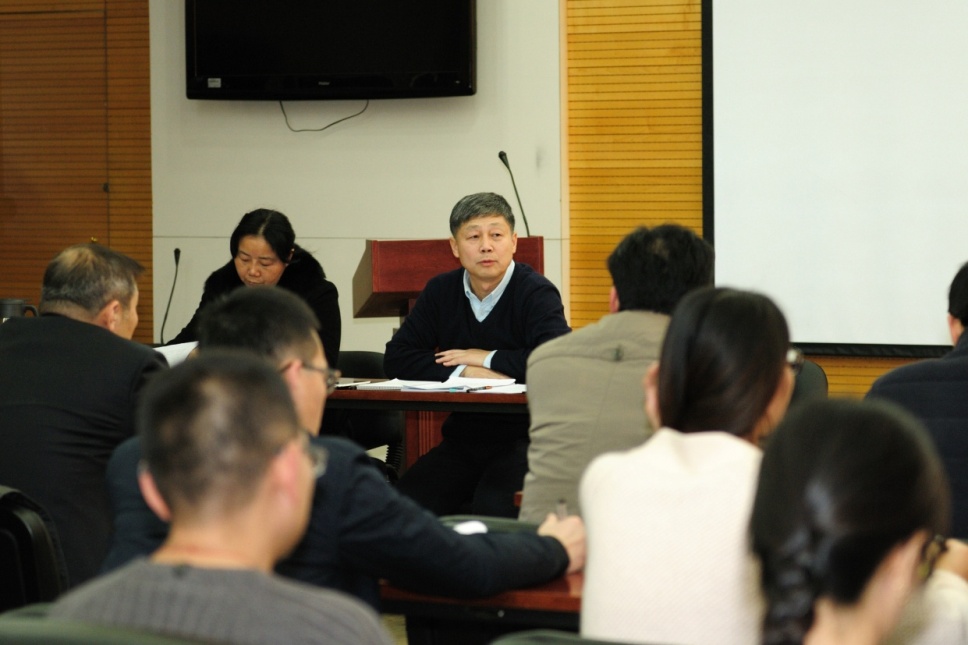 广泛征求群众意见 切实推进三严三实——性艾中心召开职工座谈会征集民主生活会意见
